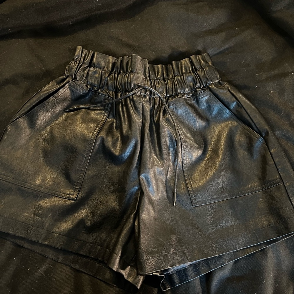 Black faux leather paperbag short